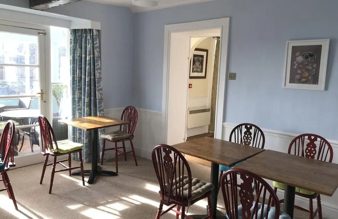 Lawrenny Lodge-1